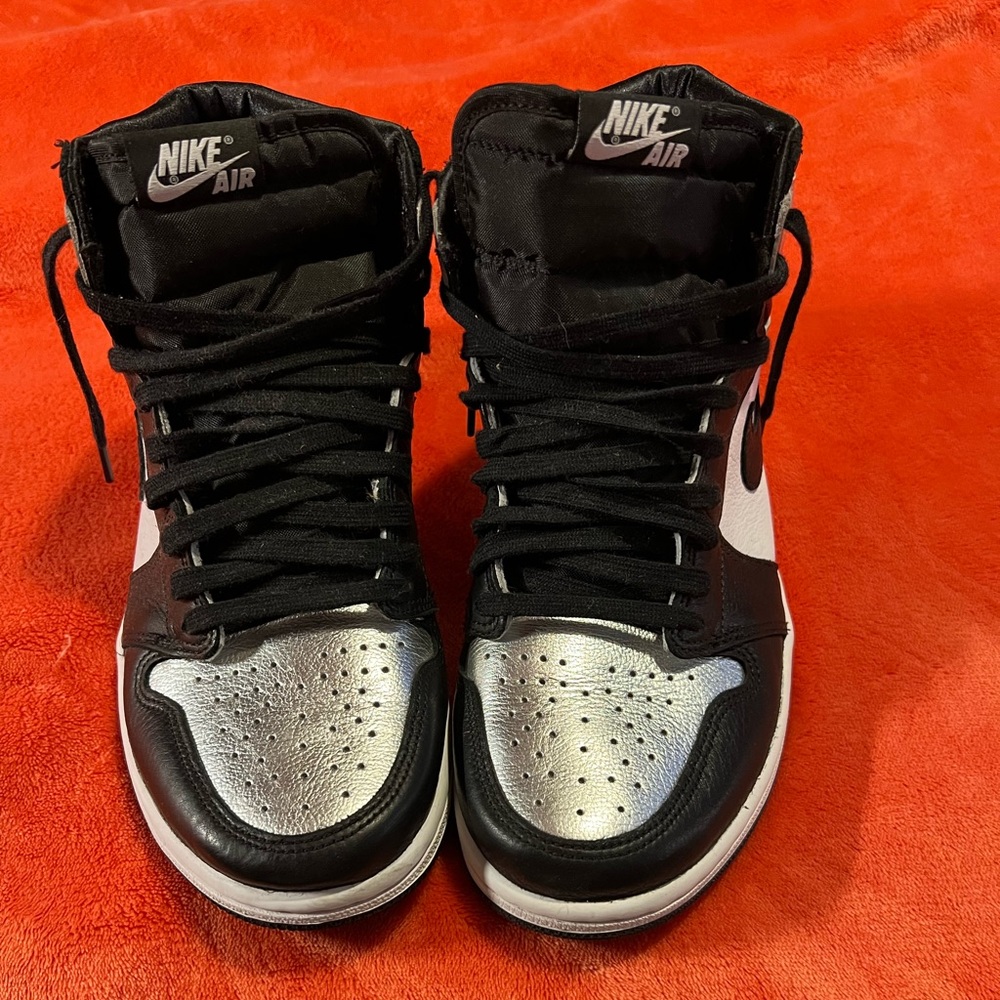 Silver black retro 1 jordan sneaker